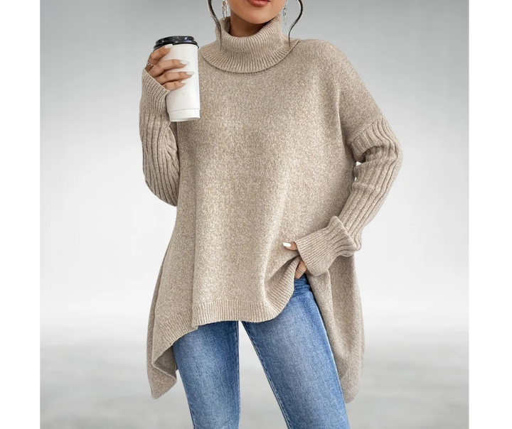 Jana | Pulover Oversized cu Guler Înalt și Tiv Asimetric