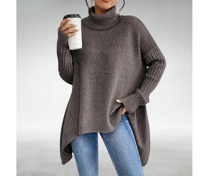 Jana | Pulover Oversized cu Guler Înalt și Tiv Asimetric