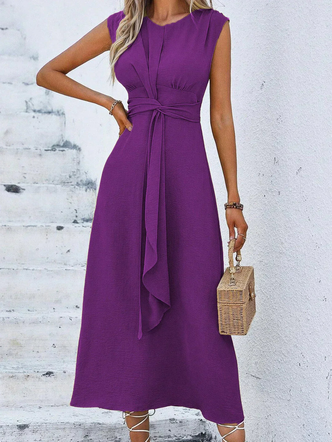 Eva – elegantiška suknelė
