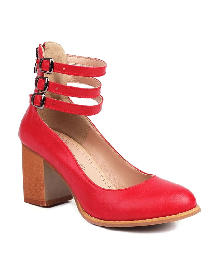 Tocuri elegante din piele cu Curele Triple
