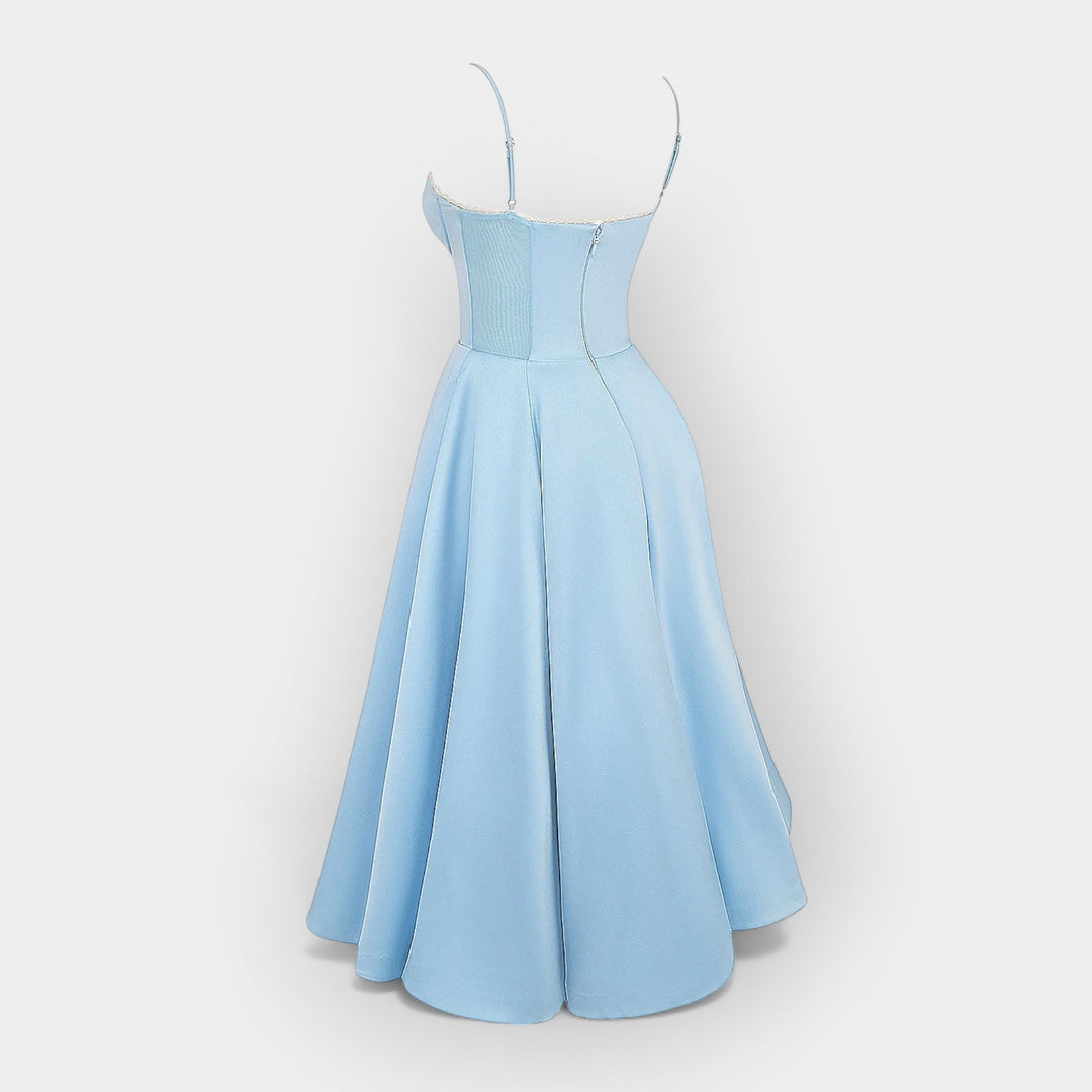 Stilinga Midi Suknelė su Elegantiška Linija